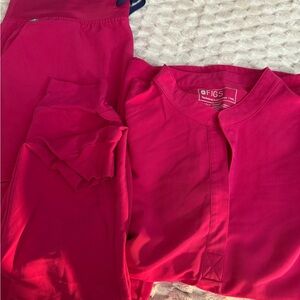 Figs Bright Pink Scrub Set